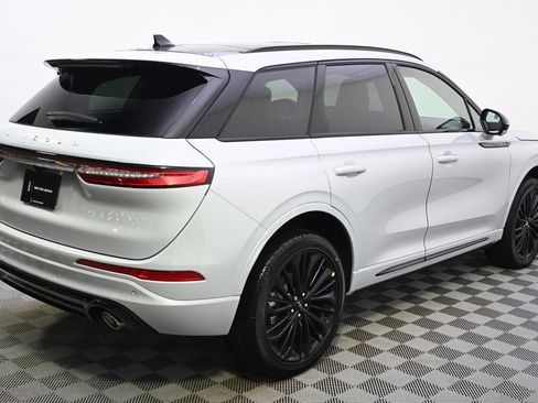 New 2026 Lincoln Corsair Premiere image 7