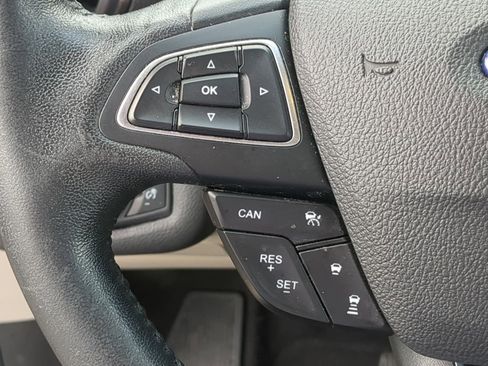 Used 2018 Ford Escape Titanium w/ Ford Safe & Smart Package image 28