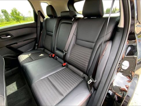 Used 2026 Nissan Rogue SV AWD/4WD image 24