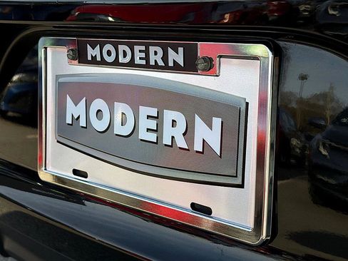 Used 2022 Dodge Charger SXT w/ Blacktop Package image 25