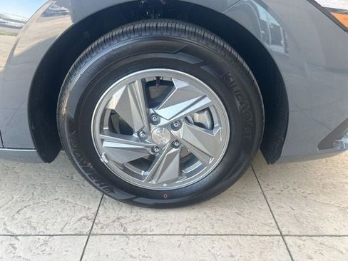 New 2026 Hyundai Elantra SE image 37