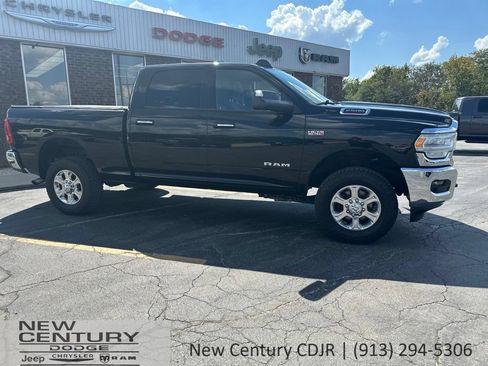Used 2019 RAM 2500 Big Horn AWD/4WD image 3