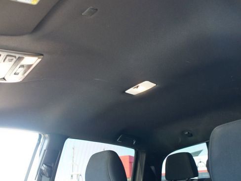 Used 2021 Toyota Tacoma TRD Sport w/ Technology Package image 6