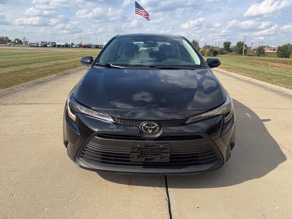 Used 2024 Toyota Corolla LE FWD image 8