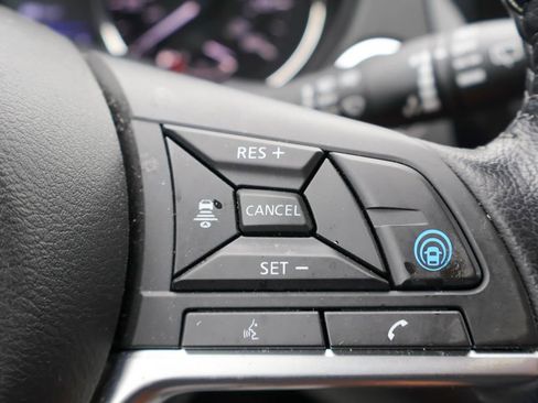 Used 2022 Nissan Rogue Sport SL FWD image 13