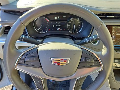 Used 2021 Cadillac XT5 Premium Luxury image 20