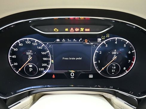 Used 2024 Bentley Continental GT image 19