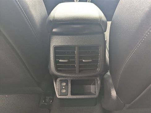 Used 2024 Kia Seltos S FWD image 16