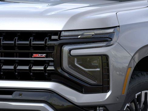 New 2026 Chevrolet Suburban Z71 w/ Comfort Package AWD/4WD image 10