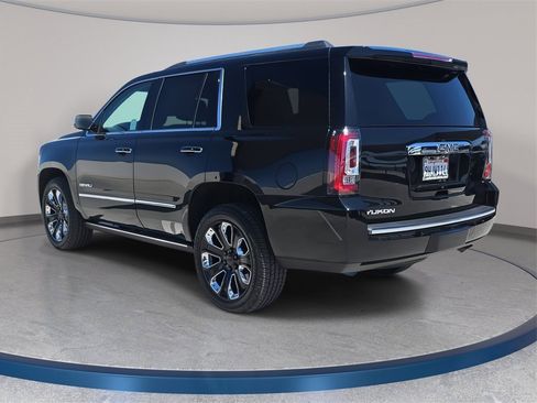 Used 2019 GMC Yukon Denali w/ Denali Ultimate Package image 7