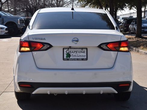 Used 2020 Nissan Versa S image 9