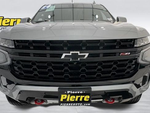 Used 2024 Chevrolet Suburban Z71 w/ Luxury Package image 9