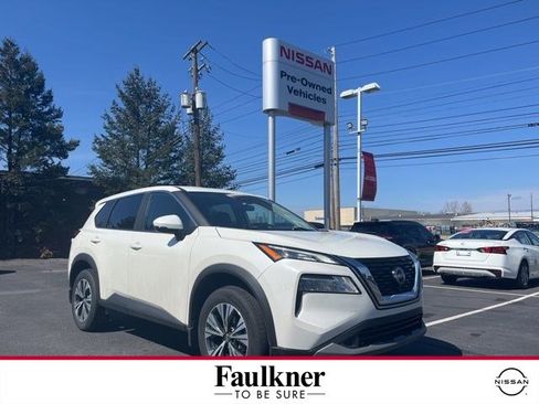 Certified 2023 Nissan Rogue SV image 1