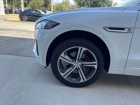 Used 2018 Jaguar F-PACE S AWD/4WD image 3