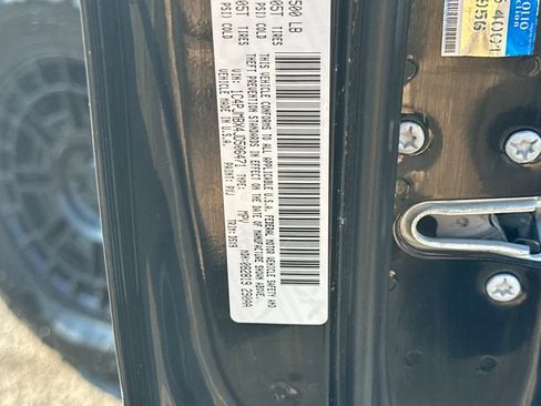 Used 2018 Jeep Cherokee Trailhawk w/ Comfort/Convenience Group image 29