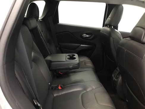Used 2019 Jeep Cherokee Limited AWD/4WD image 47