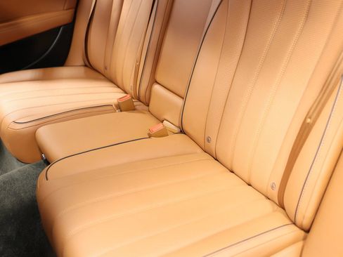 Used 2015 Bentley Flying Spur V8 image 34