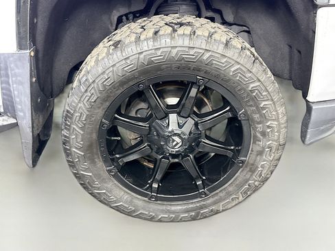 Used 2017 Chevrolet Silverado 1500 LT w/ All Star Edition image 30