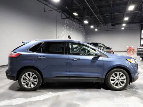 Used 2019 Ford Edge Titanium w/ Cargo Accessory Package AWD/4WD image 8