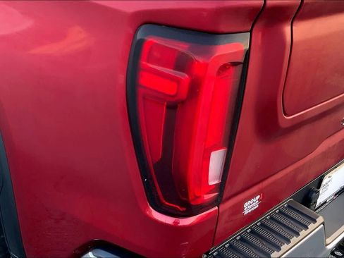 Used 2020 GMC Sierra 1500 SLT image 27