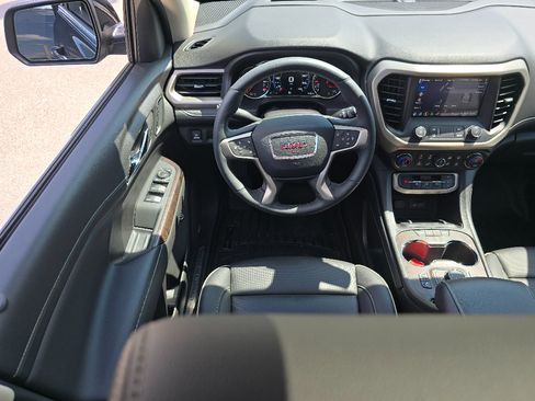 Used 2023 GMC Acadia Denali w/ Denali Technology Package FWD image 21