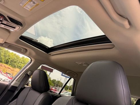 Certified 2025 Subaru Outback Limited image 8