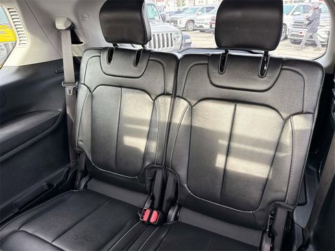 Used 2021 Jeep Grand Cherokee L Limited image 11