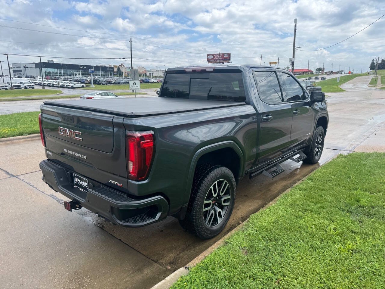 Used 2021 GMC Sierra 1500 AT4 w/ Technology Package AWD/4WD image 5
