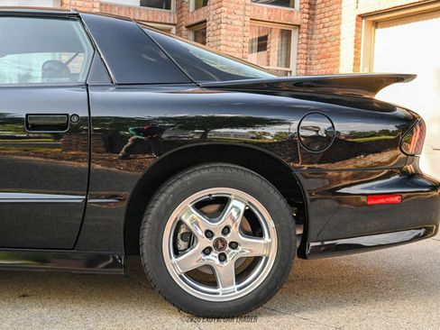 Used 2002 Pontiac Firebird Trans Am RWD image 5