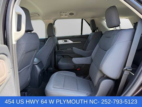 Certified 2025 Ford Explorer Active RWD image 13