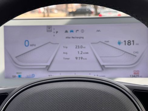 Certified 2023 Hyundai Ioniq 5 SE image 28