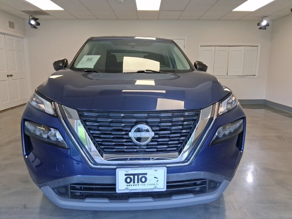 Used 2023 Nissan Rogue S AWD/4WD image 5