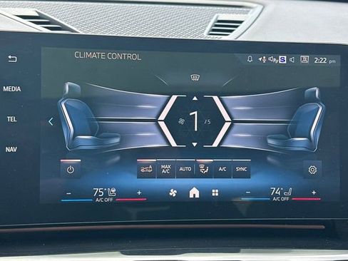 Used 2025 BMW X2 xDrive28i w/ M Sport Package AWD/4WD image 23