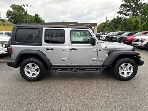 Used 2019 Jeep Wrangler Unlimited Sport S AWD/4WD image 6
