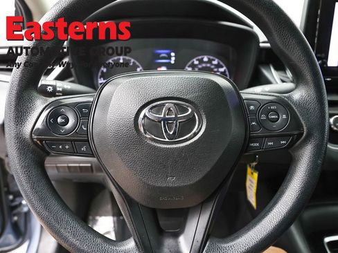 Used 2023 Toyota Corolla LE FWD image 10