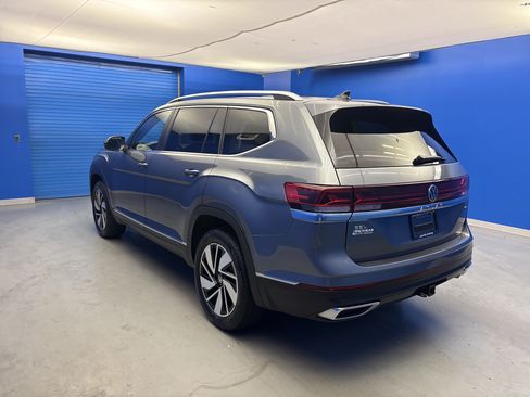 Used 2024 Volkswagen Atlas SEL AWD/4WD image 5