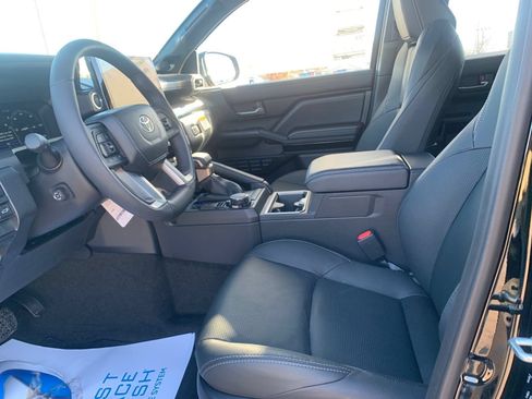 New 2026 Toyota 4Runner Limited AWD/4WD image 24