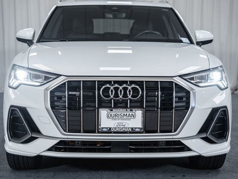 Used 2023 Audi Q3 2.0T Premium Plus w/ Premium Plus Package AWD/4WD image 2