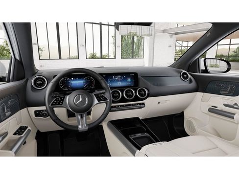 New 2026 Mercedes-Benz GLA 250 4MATIC image 3
