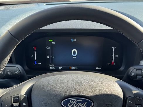 New 2025 Ford Maverick XLT w/ XLT Luxury Package image 19