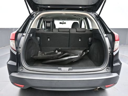 Certified 2022 Honda HR-V LX image 28