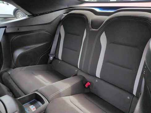 Used 2018 Chevrolet Camaro LT RWD image 13