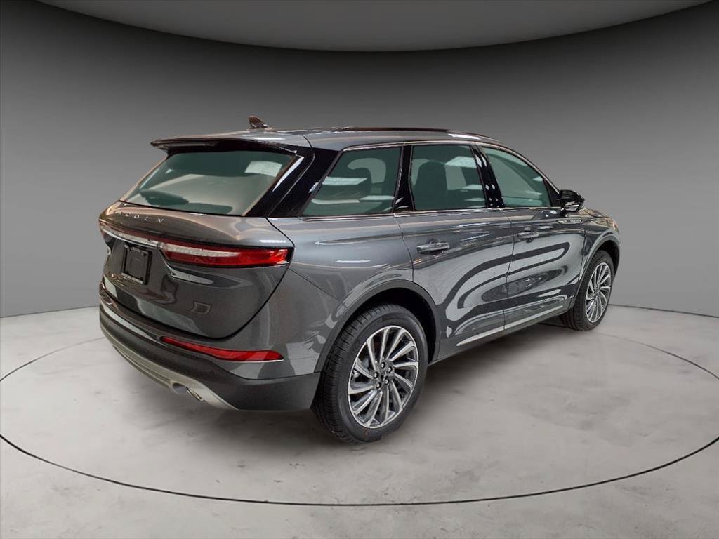 New 2025 Lincoln Corsair Reserve w/ Equipment Group 202A AWD/4WD image 5