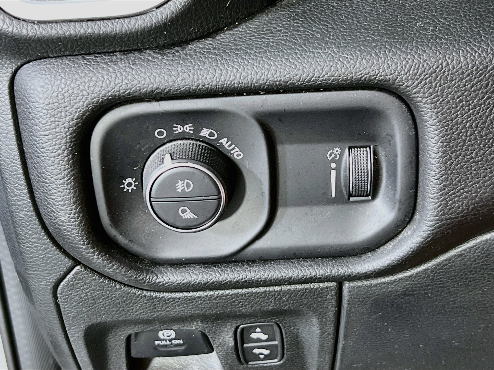 Used 2023 RAM 1500 Big Horn AWD/4WD image 10