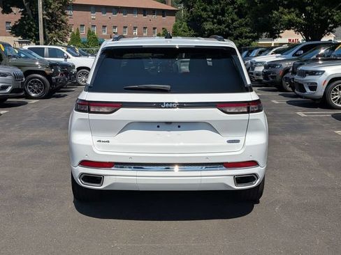 Certified 2023 Jeep Grand Cherokee Overland AWD/4WD image 4