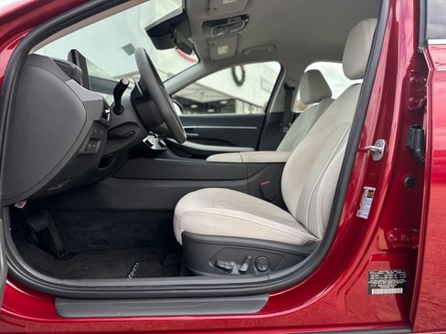 Used 2024 Hyundai Sonata SEL image 14