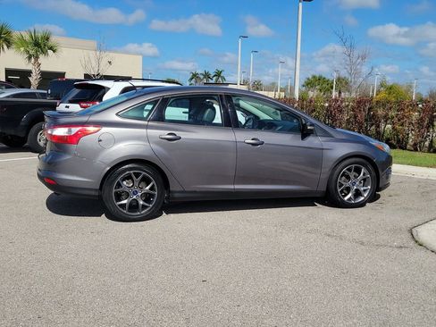 Used 2014 Ford Focus SE w/ Equipment Group 201A image 4