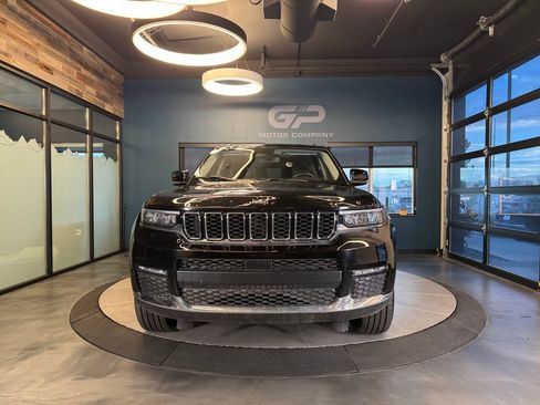 Used 2021 Jeep Grand Cherokee L Limited AWD/4WD image 8
