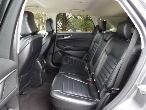Used 2024 Ford Edge SEL AWD/4WD image 12