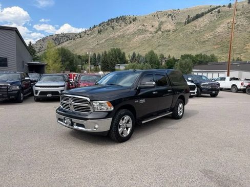 Used 2017 RAM 1500 Big Horn AWD/4WD image 2